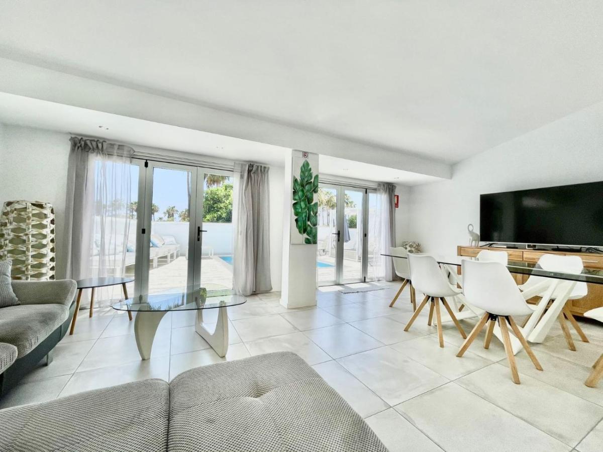 Villa 12 Адехе Экстерьер фото